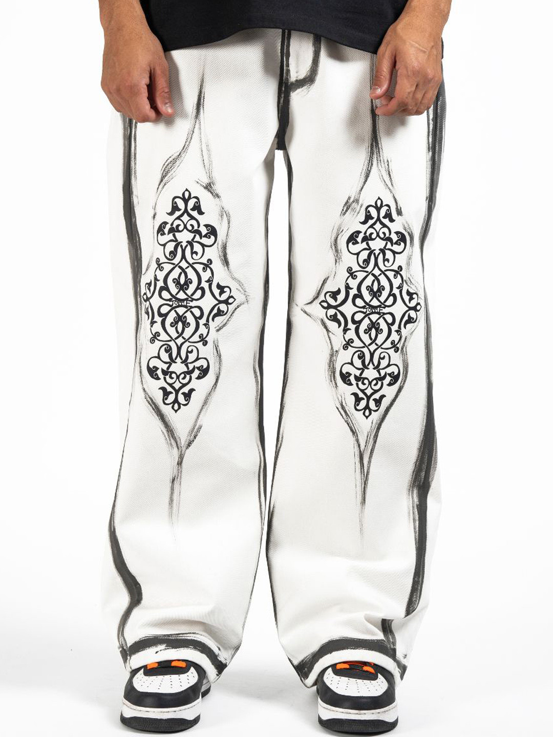 

TOFFLE Unisex Relaxed Fit High-Rise Jeans, White