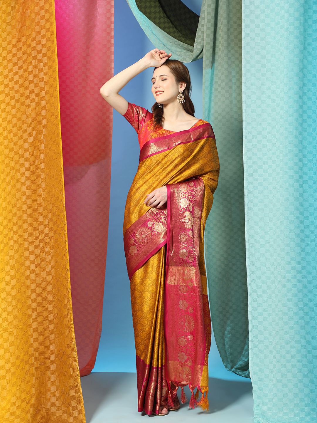 

NIWAA Woven Design Zari Banarasi Saree, Yellow