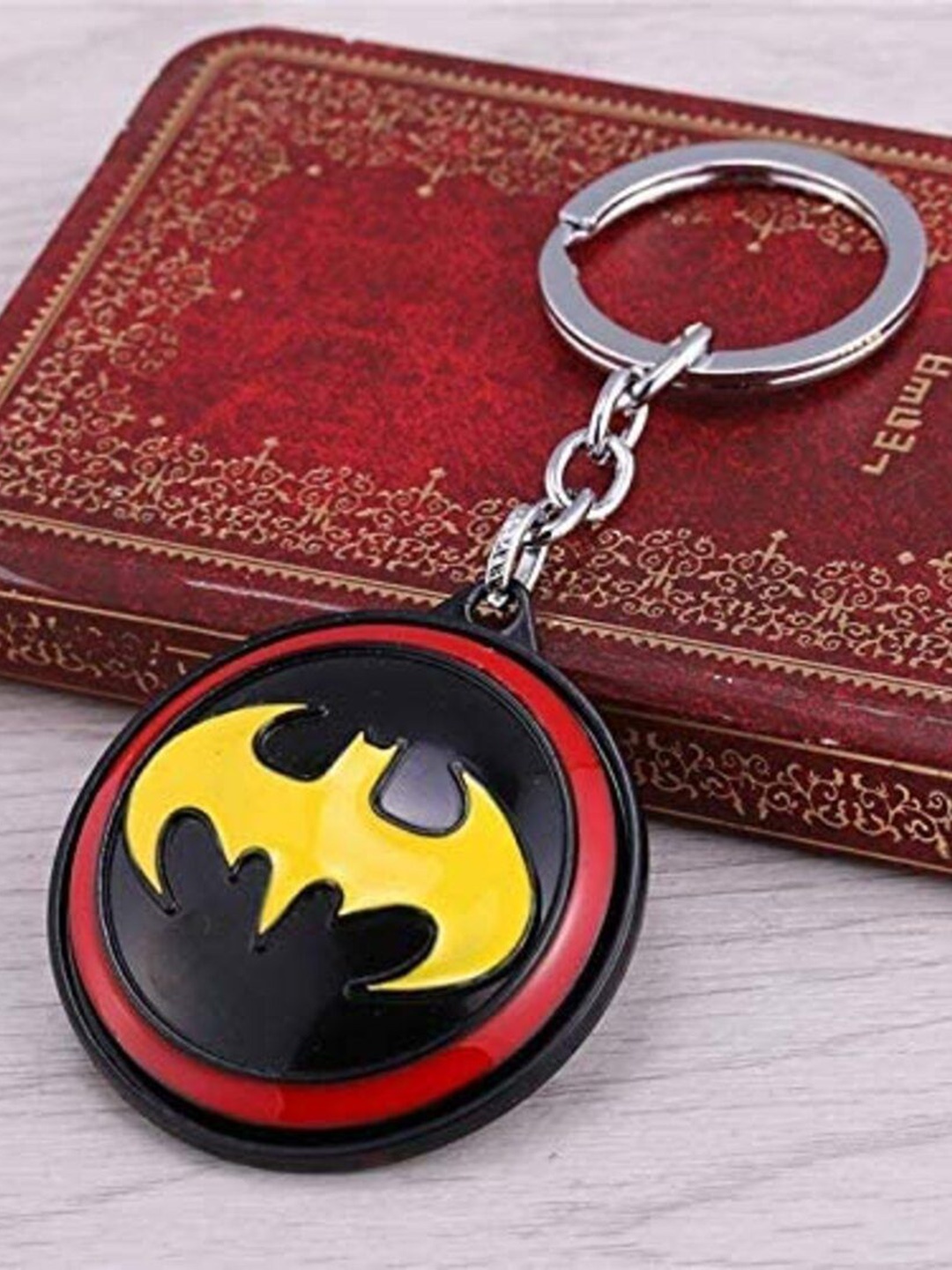 

AkashKrishna Batman Avengers Rotating Key Chain, Black