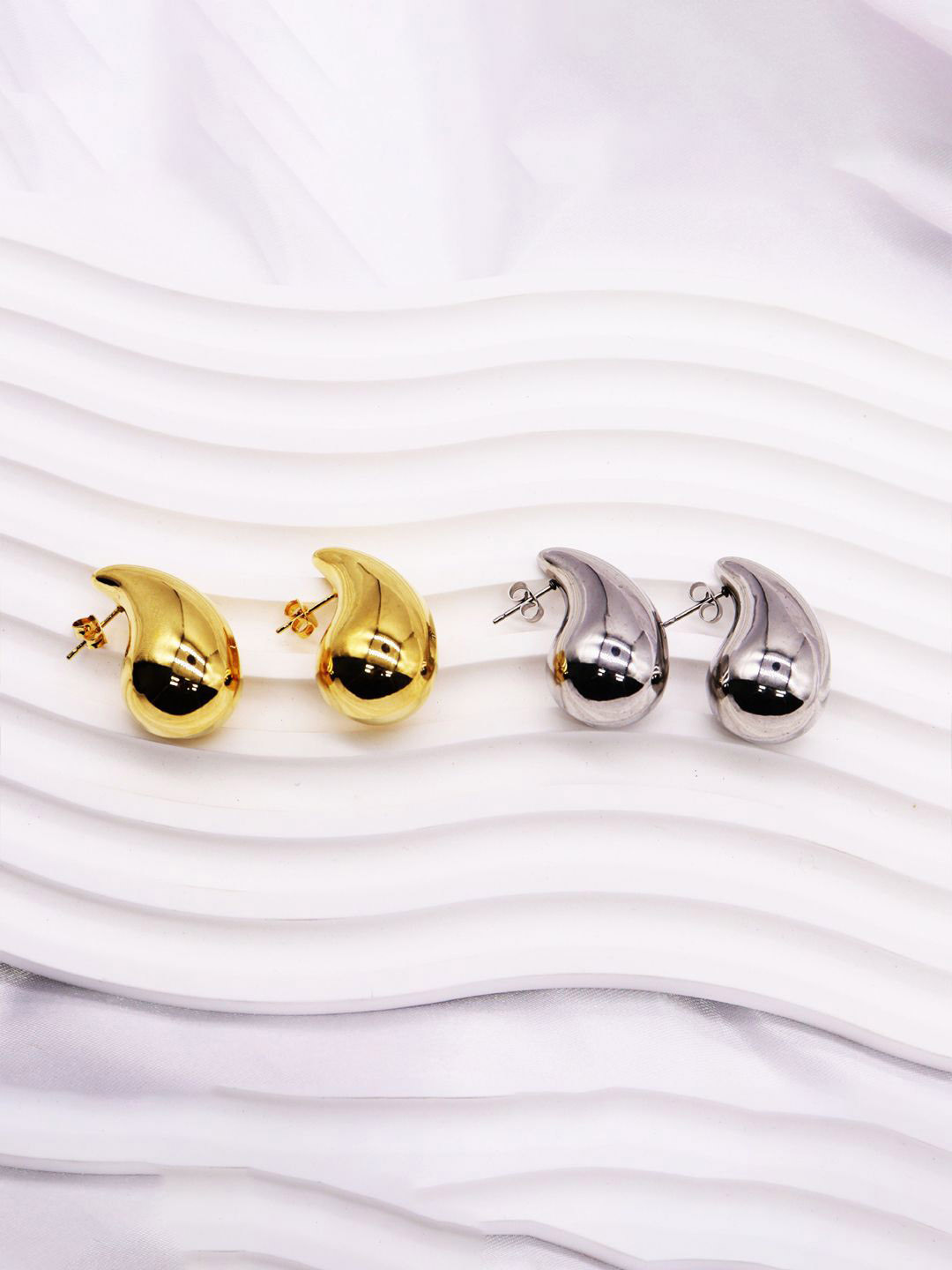 

KRENOZ Pack Of 2 Stainless Steel Teardrop Shaped Antique Studs Earrings, Gold