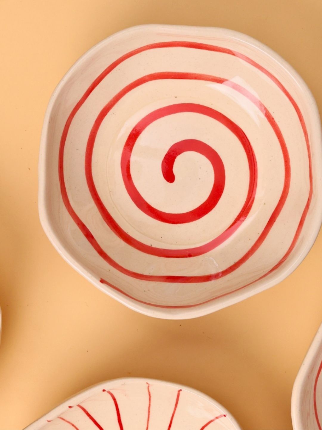 

WEAVING HOMES Red & White Printed Ceramic Serving Bowl 300 ml