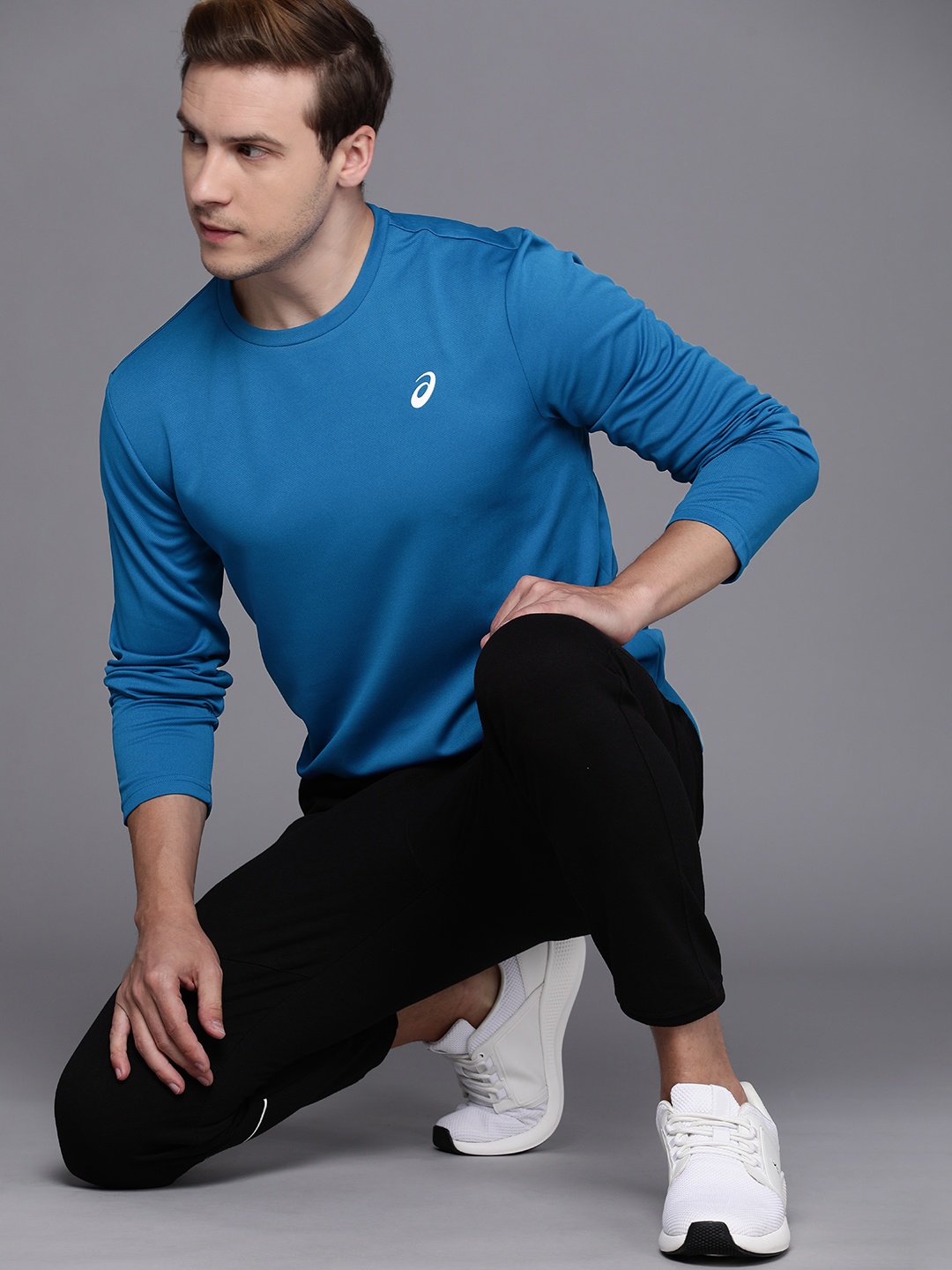 

ASICS Men Solid Round Neck Long Sleeves Training T-shirt, Blue