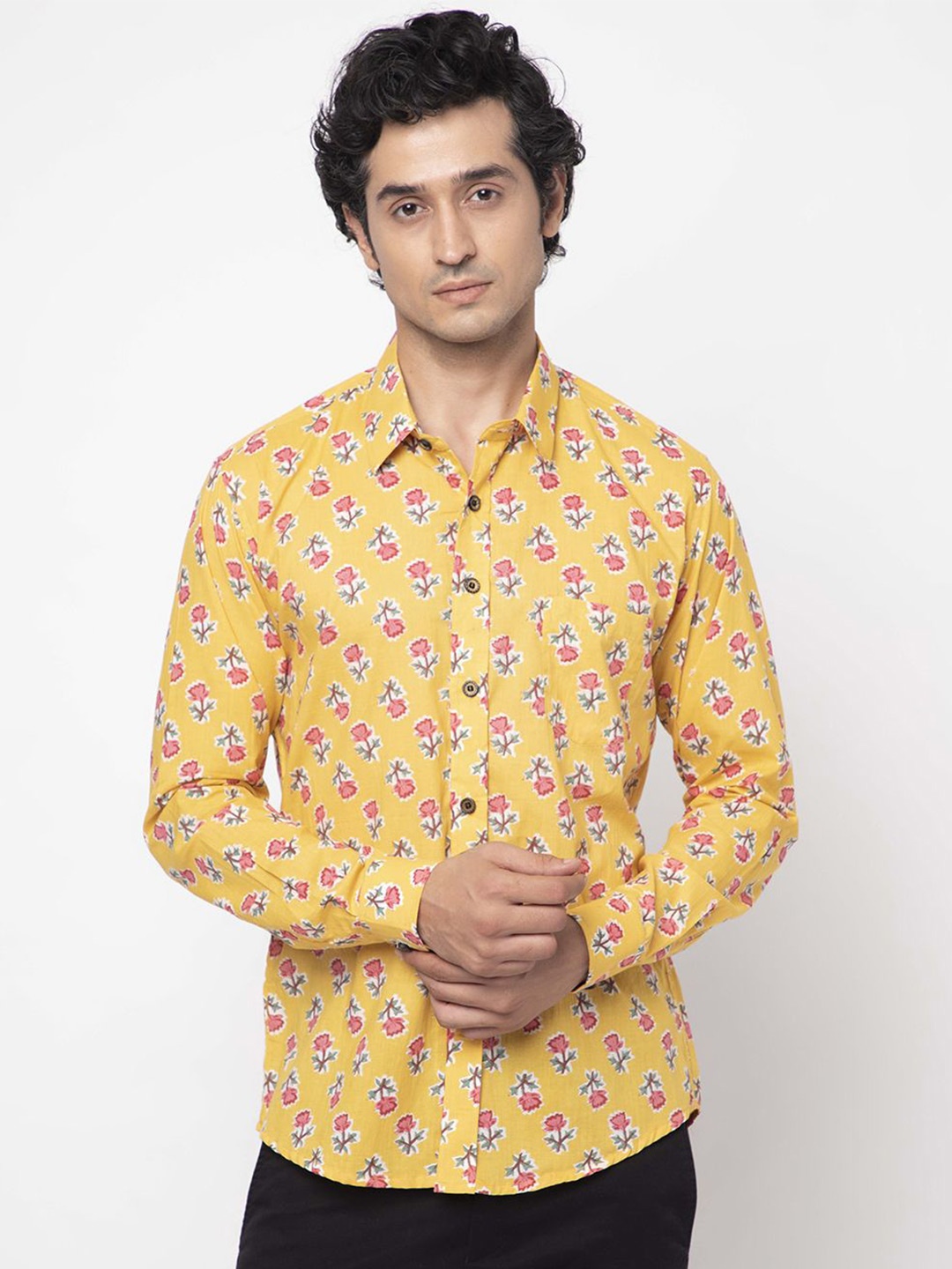 

SPS Men Relaxed Spread Collar Floral Printed Cotton Casual Shirt, Yellow