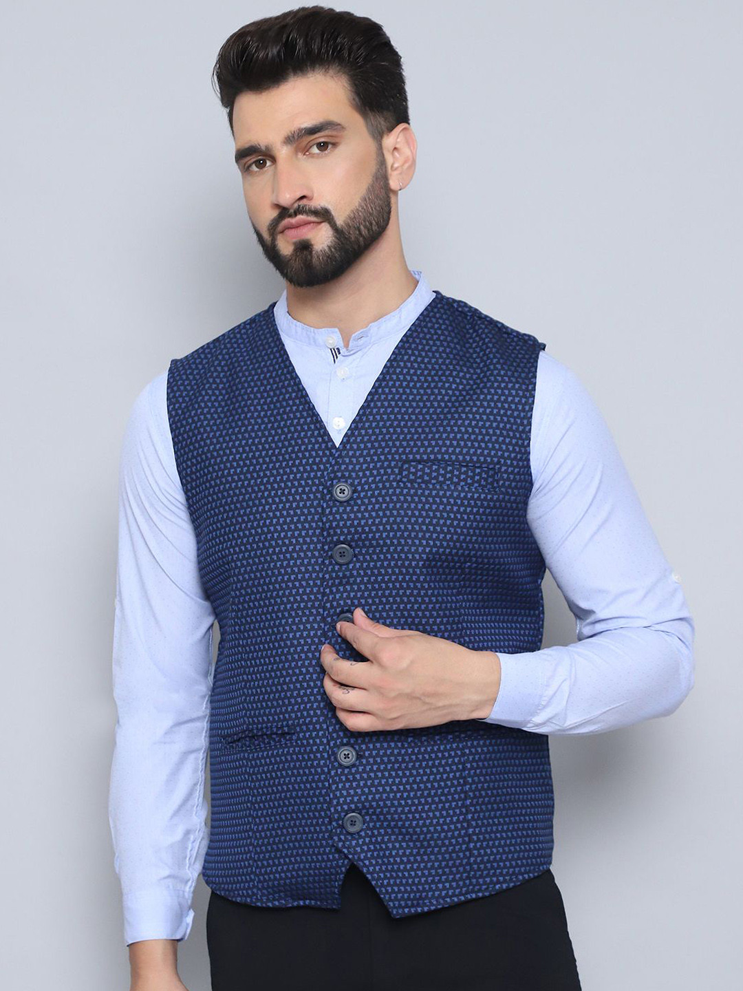 

even V-Neck Woven Waistcoat, Blue