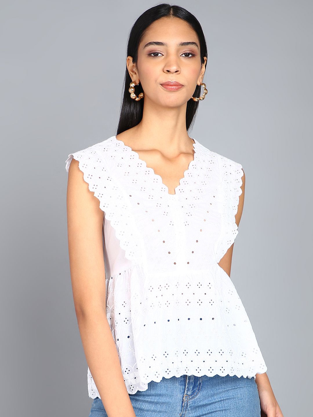 

SAFFE Schiffli Embroidered Sleeveless V Neck Loose Fit Casual Top, White