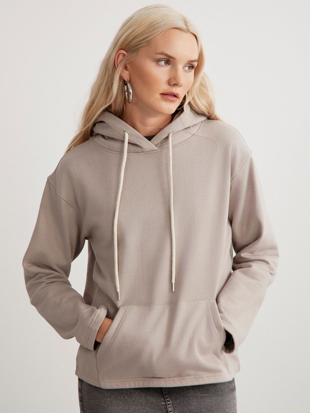 

GRIMELANGE Women Solid Hooded Sweatshirt, Beige