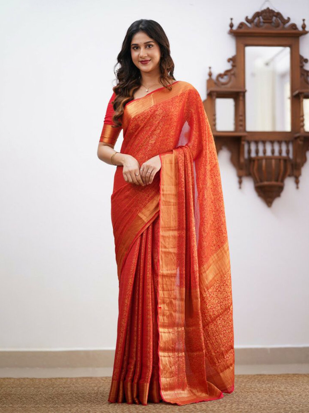 

QENY Woven Design Zari Pure Silk Banarasi Saree, Red