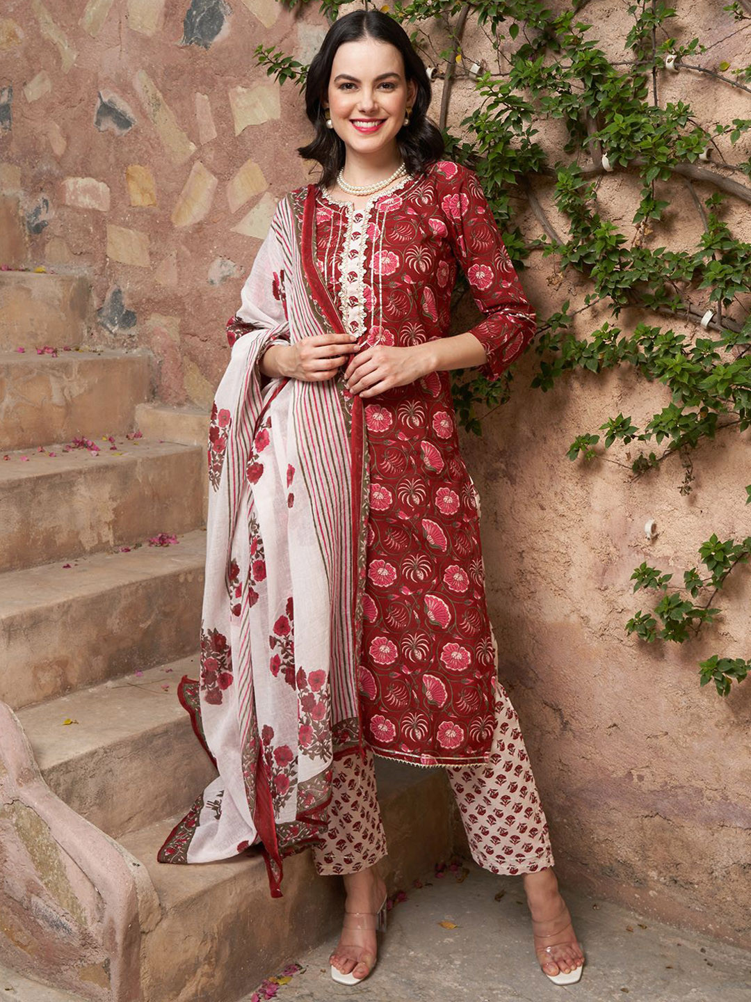 

BANDIA Floral Printed Notch Neck Pure Cotton Straight Kurta with Trousers & Dupatta, Red