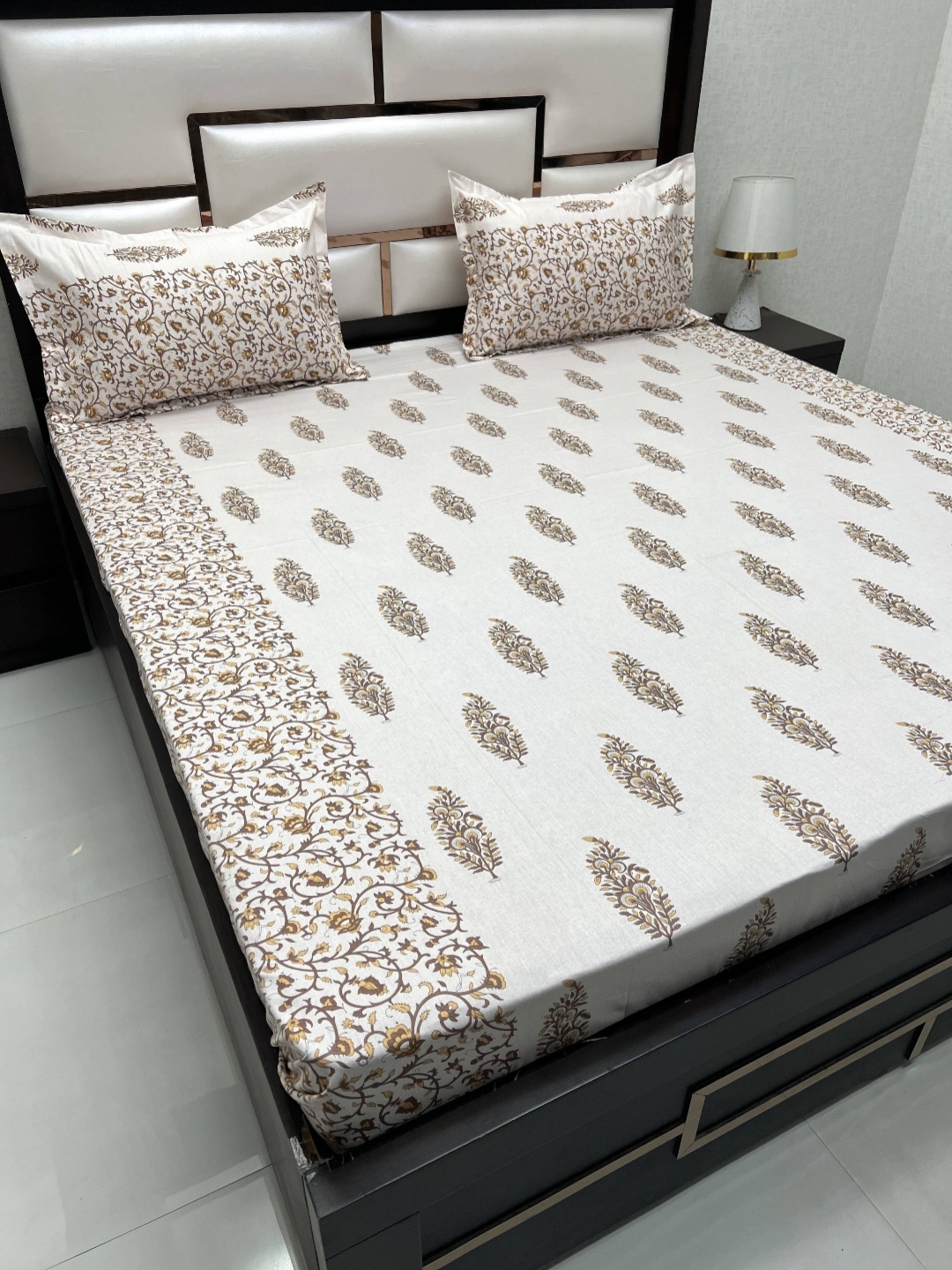 

Pure Decor Royal Passion Brown & White Ethnic 380 TC Queen Bedsheet With 2 Pillow Covers