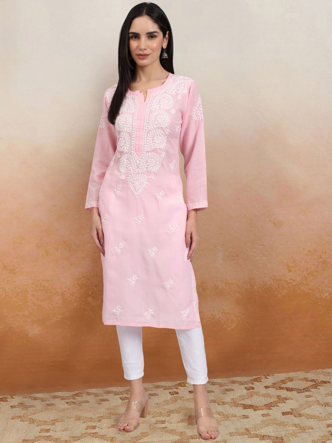

PARAMOUNT CHIKAN Women Embroidered Lucknowi Chikankari Cotton Kurta, Pink