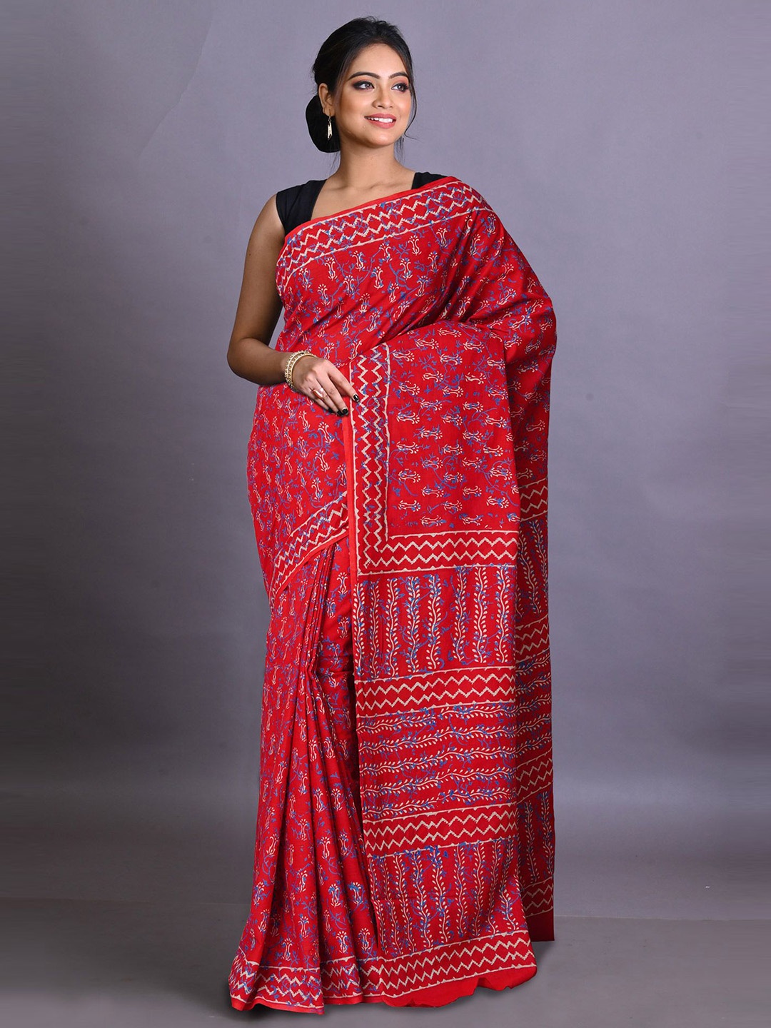 

Unnati Silks Floral Zari Pure Cotton Handloom Block Print Saree, Red