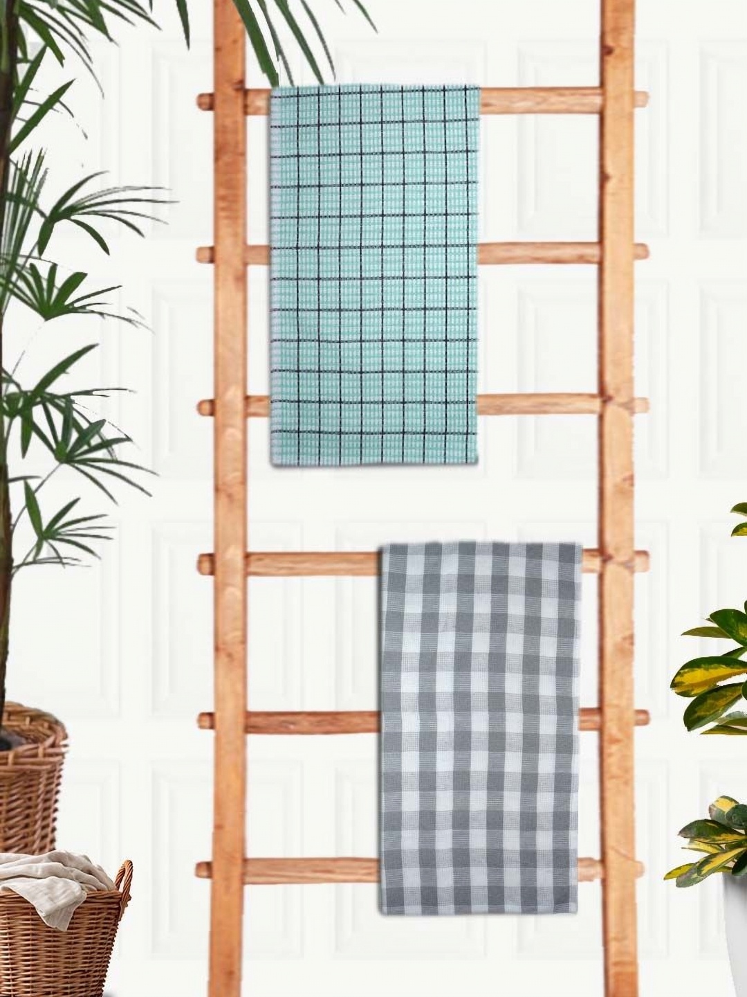 

Aura Green & Grey 2 Pieces Printed Cotton 210 GSM Bath Towels