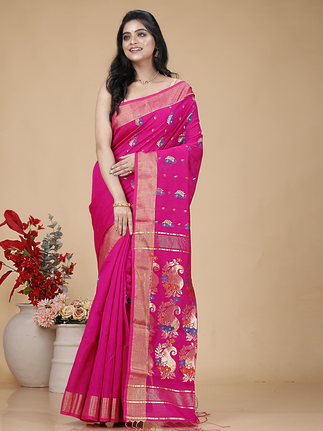 

SLAGHA Ethnic Motifs Woven Design Zari Taant Saree, Pink