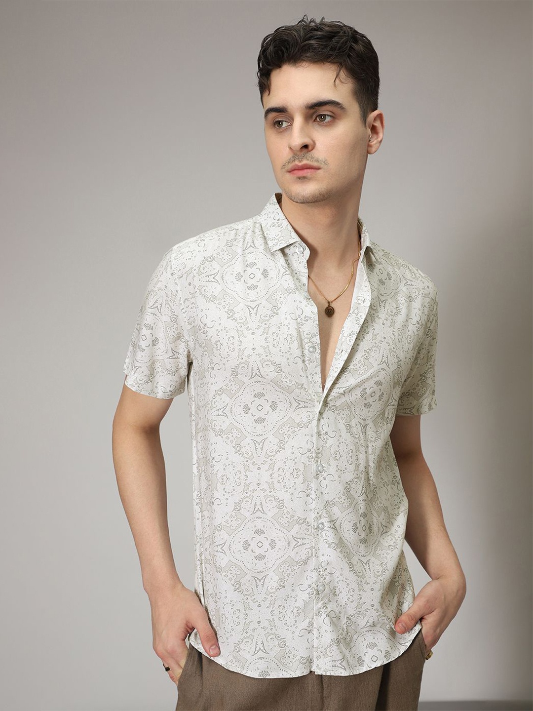 

Banana Club Men Classic Floral Opaque Printed Casual Shirt, White