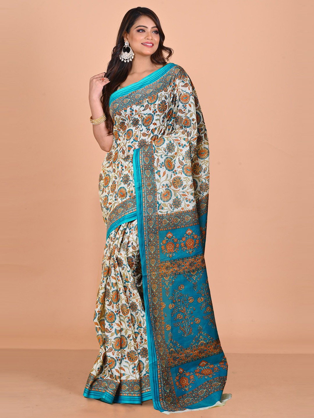 

Unnati Silks Ethnic Motifs Printed Block Print Saree, Cream