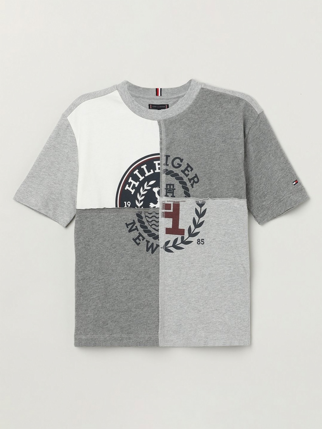 

Tommy Hilfiger Boys Colourblocked Round Neck Cotton T-Shirt, Grey