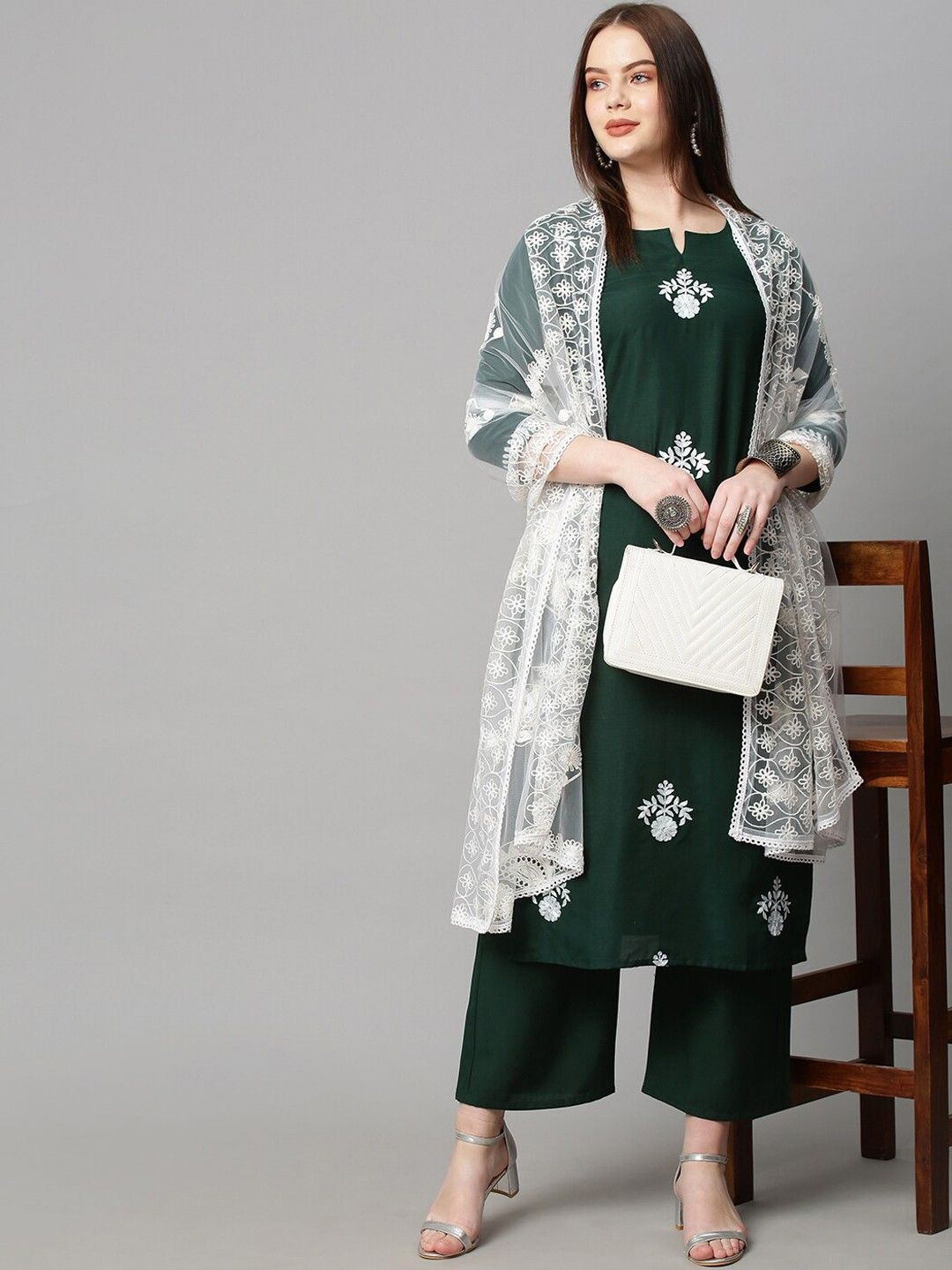 

GoSriKi Floral Embroidered Notch Neck Straight Kurta with Trousers & Dupatta, Green