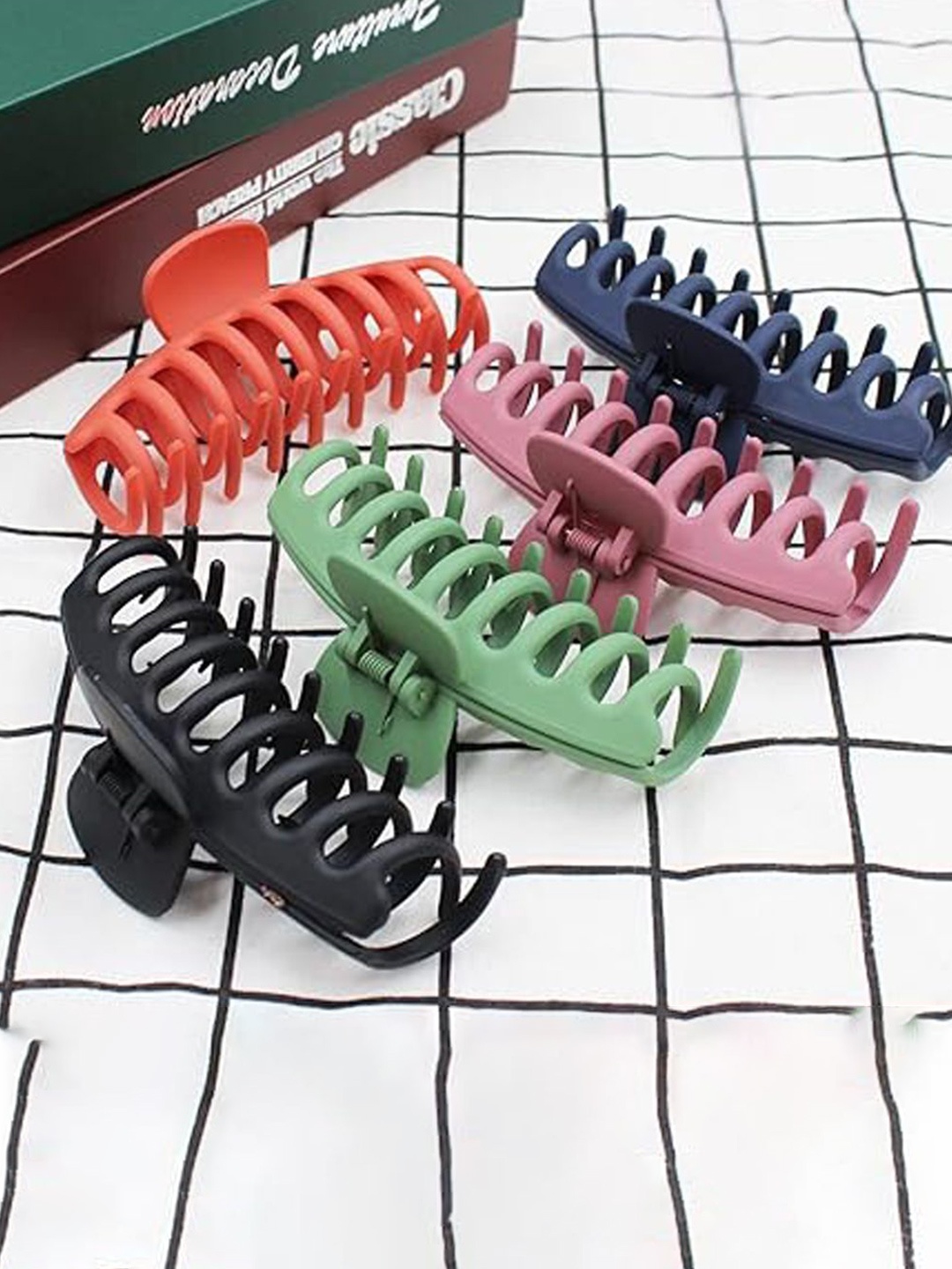 

Xivir Women Set Of 5 Claw Clips, Green