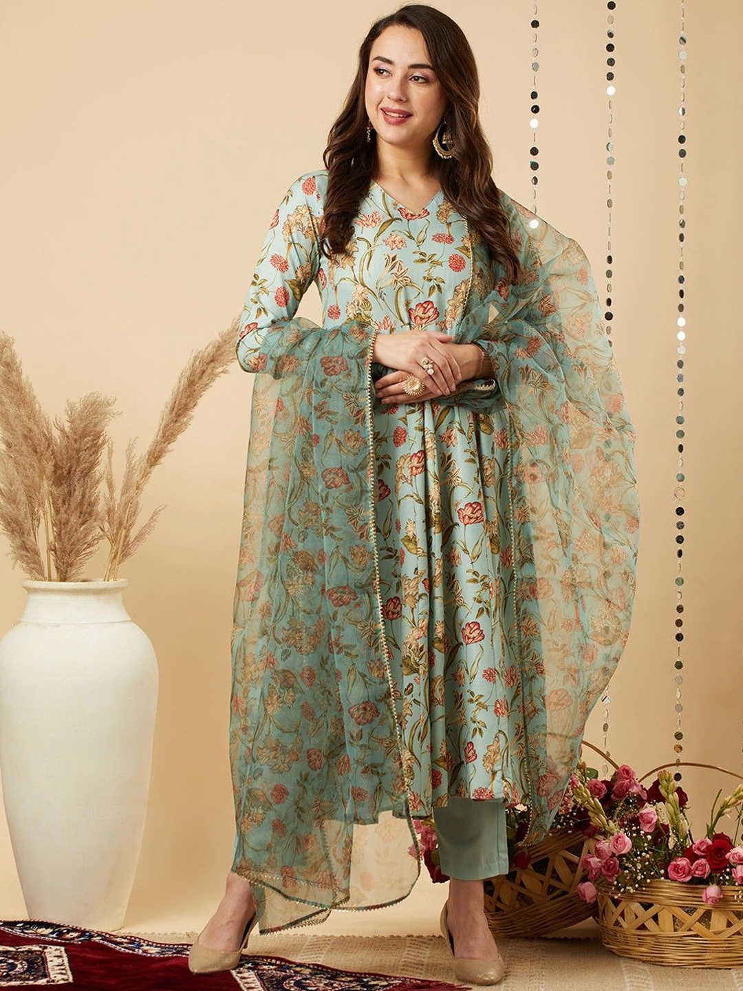 

GoSriKi Floral Printed V-Neck A-Line Kurta with Trousers & Dupatta, Green