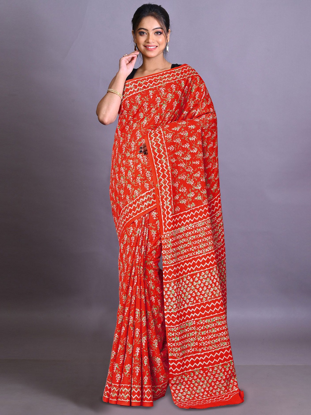

Unnati Silks Ethnic Motifs Pure Cotton Handloom Block Print Saree, Red