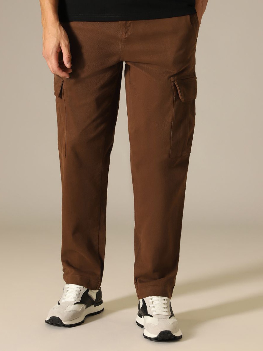 

Banana Club Men Relaxed Mid Rise Cargo Trousers, Brown