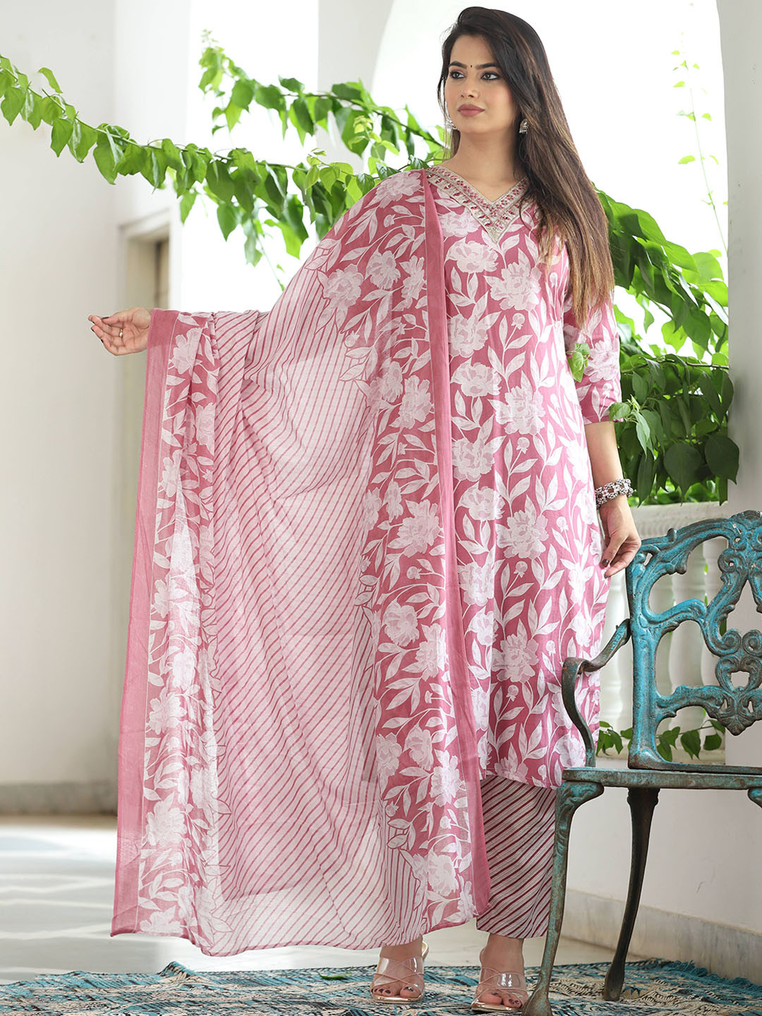 

G4Girl Floral Printed Thread Work Pure Cotton Straight Kurta With Trousers & Dupatta, Peach
