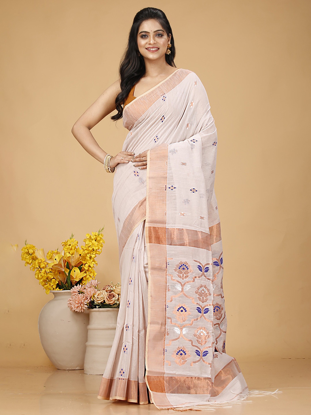 

SLAGHA Woven Design Zari Taant Saree, White