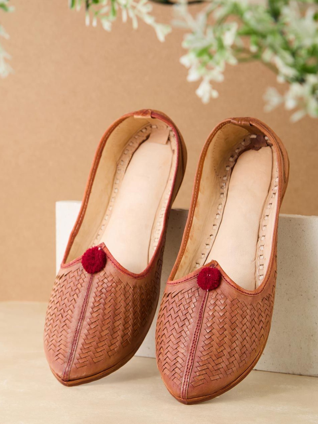 

Fabindia Men Ethnic - Embellished Leather Mojaris, Brown