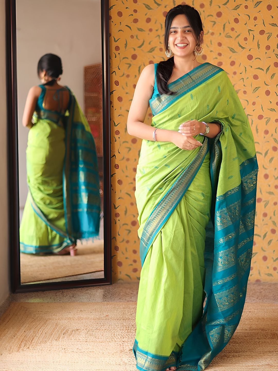 

SGF11 Woven Design Zari Pure Cotton Saree, Green