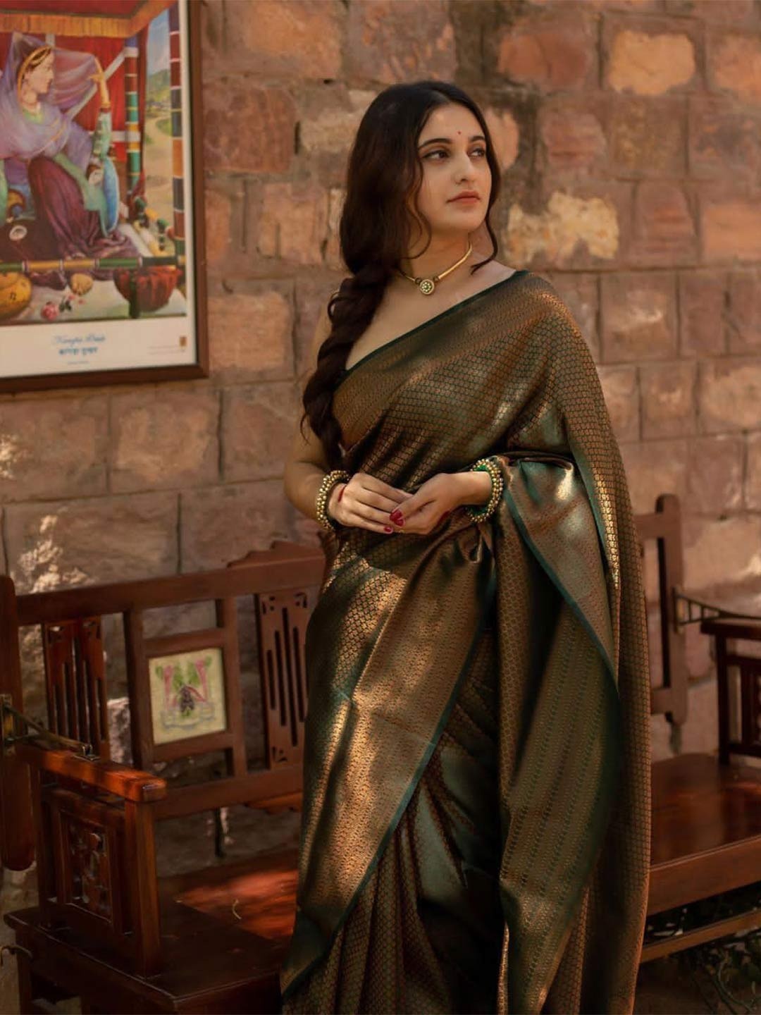 

QENY Woven Design Zari Art Silk Banarasi Saree, Green