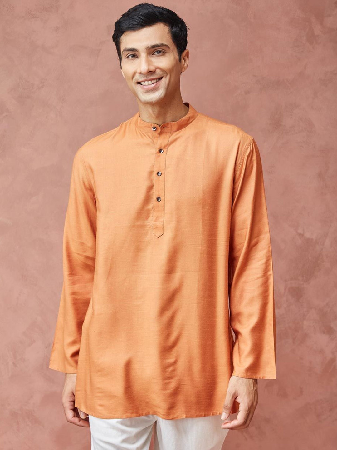 

Fabindia Mandarin Collar Straight Short Kurta, Orange