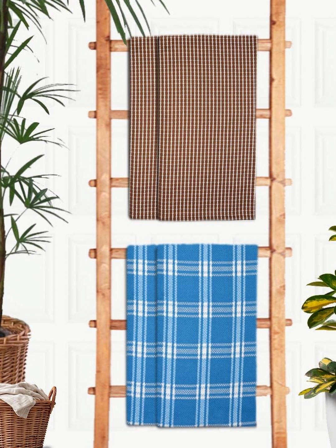 

Aura Brown & Blue 4 Pieces Printed Cotton 210 GSM Extra Soft Bath Towels