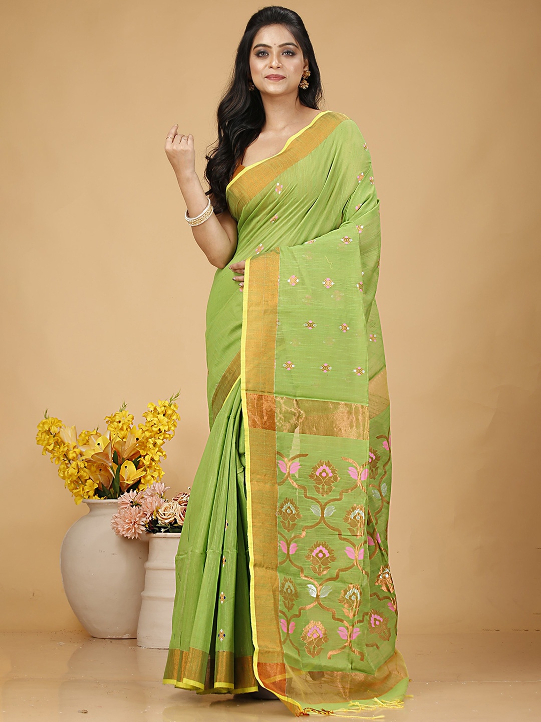 

SLAGHA Woven Design Zari Taant Saree, Lime green