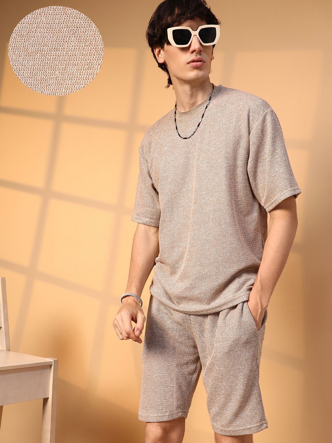 

Campus Sutra Knitted T-Shirt With Shorts, Brown