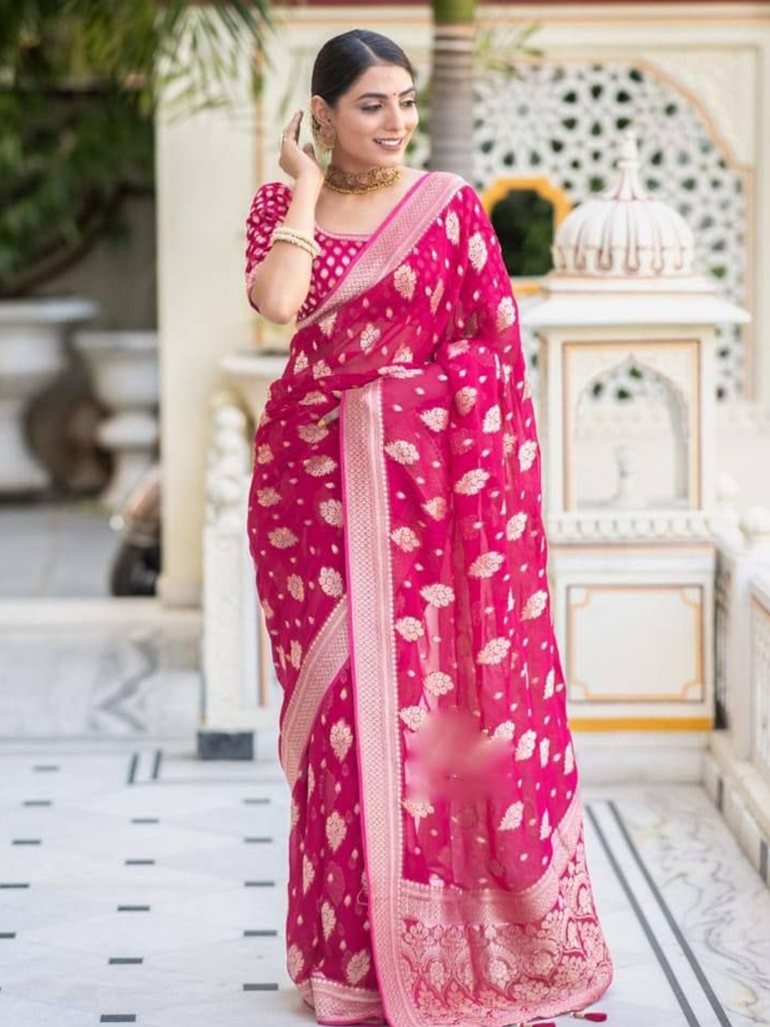 

Sanwariya Silk Woven Design Zari Banarasi Saree, Pink