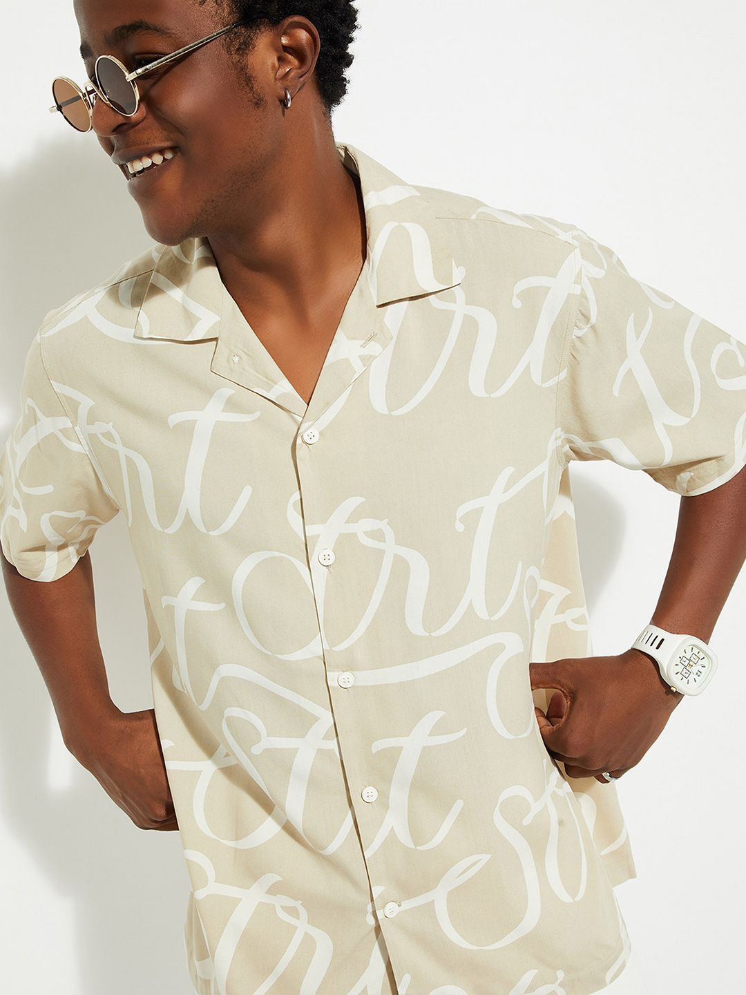 

max URB_N Men Relaxed Fit Printed Resort Shirt, Beige