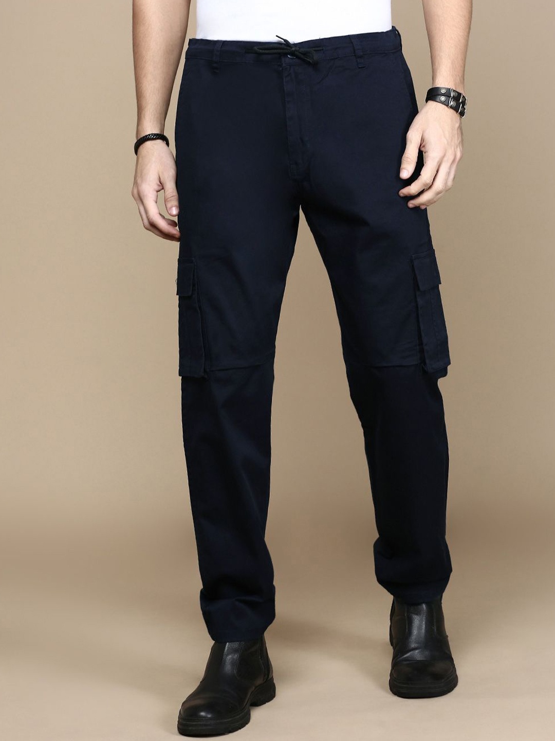 

Chennis Men Regular Fit Joggers Trousers, Navy blue