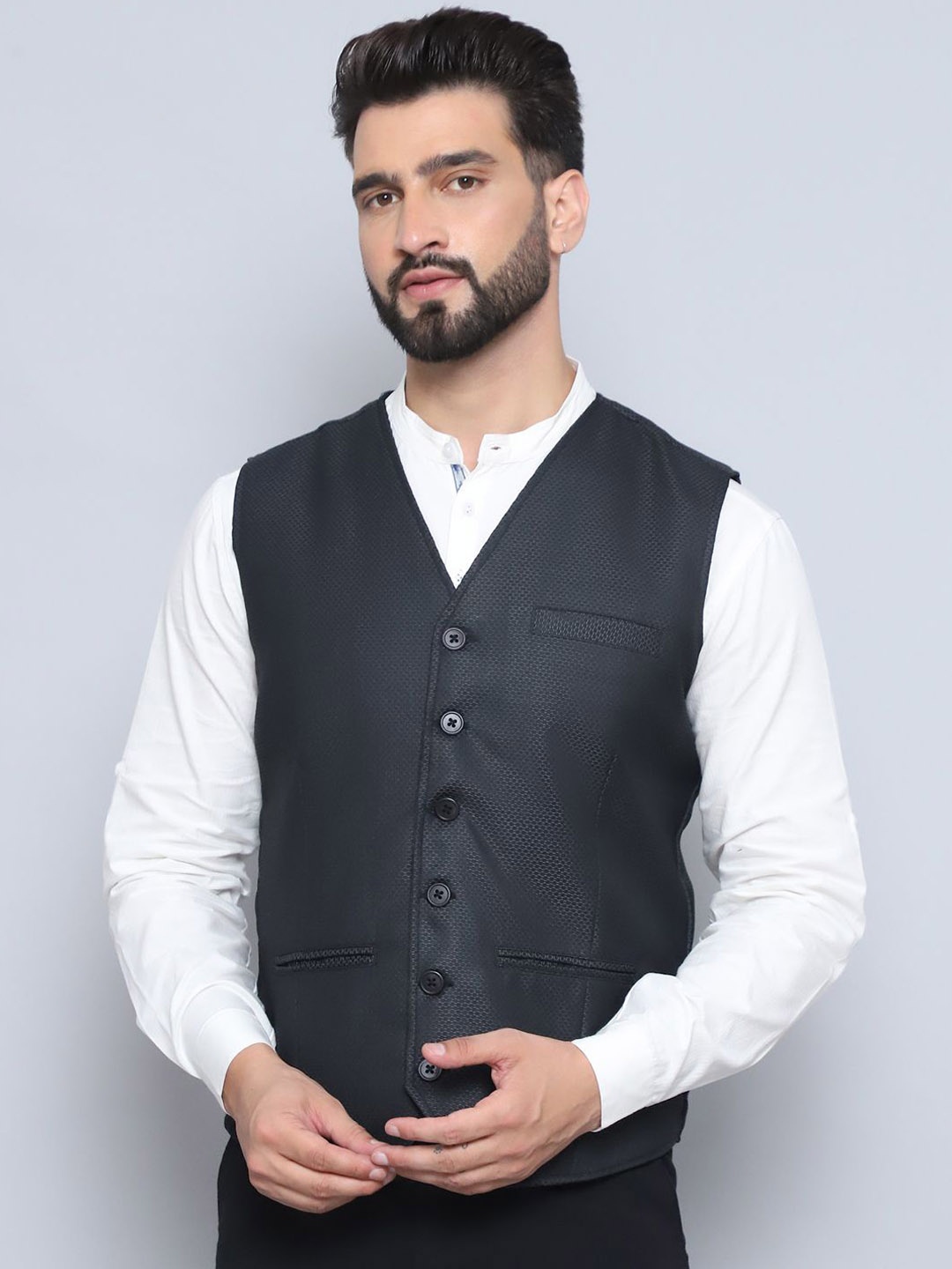 

even Woven Design V-Neck Waistcoat, Black