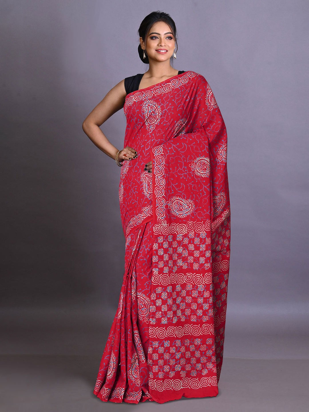 

Unnati Silks Ethnic Motifs Pure Cotton Handloom Block Print Saree, Red