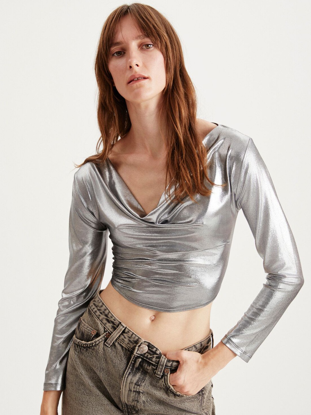 

GRIMELANGE Cowl Neck Crop Top, Na