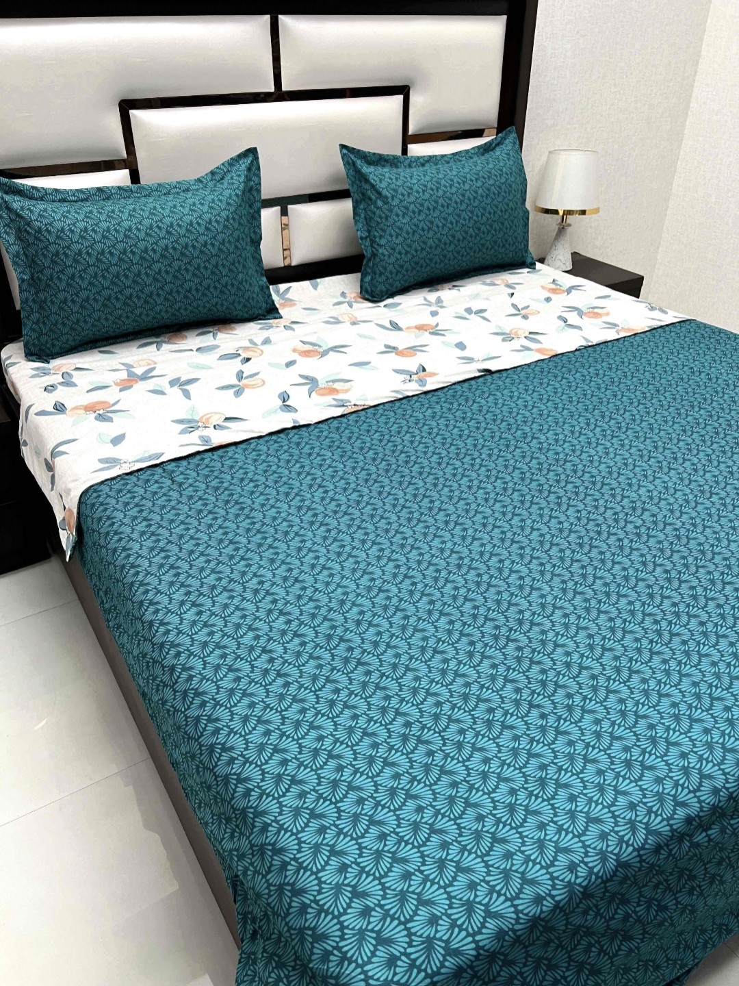 

Pure Decor Blue & White Floral Cotton 4 Pieces Double King Superfine Bedding Set