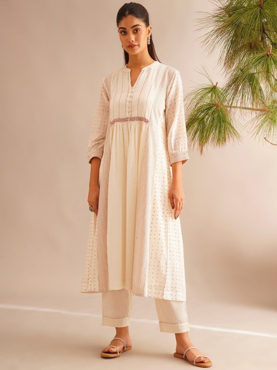 

JAYPORE Printed Mandarin Collar Pure Cotton A-Line Kurta With Slip, White