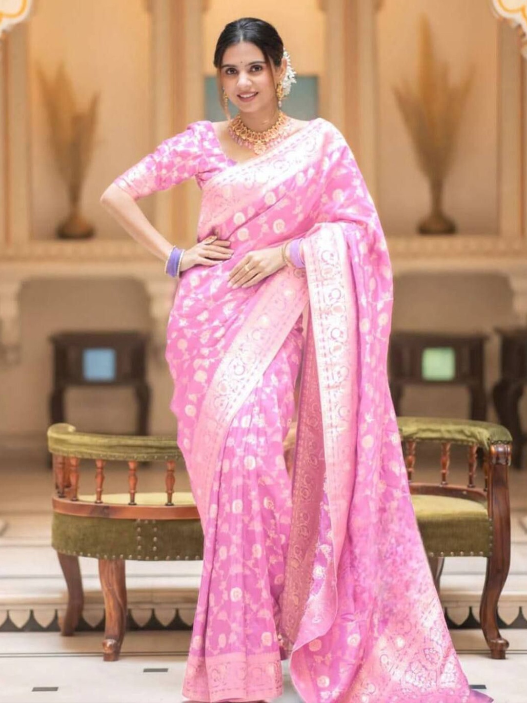 

Sanwariya Silk Woven Design Zari Art Silk Banarasi Saree, Pink