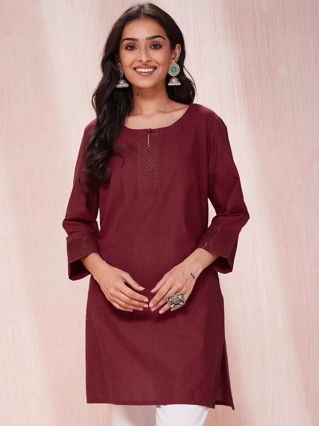 

Fabindia Keyhole Neck Pure Cotton Straight Kurta, Maroon