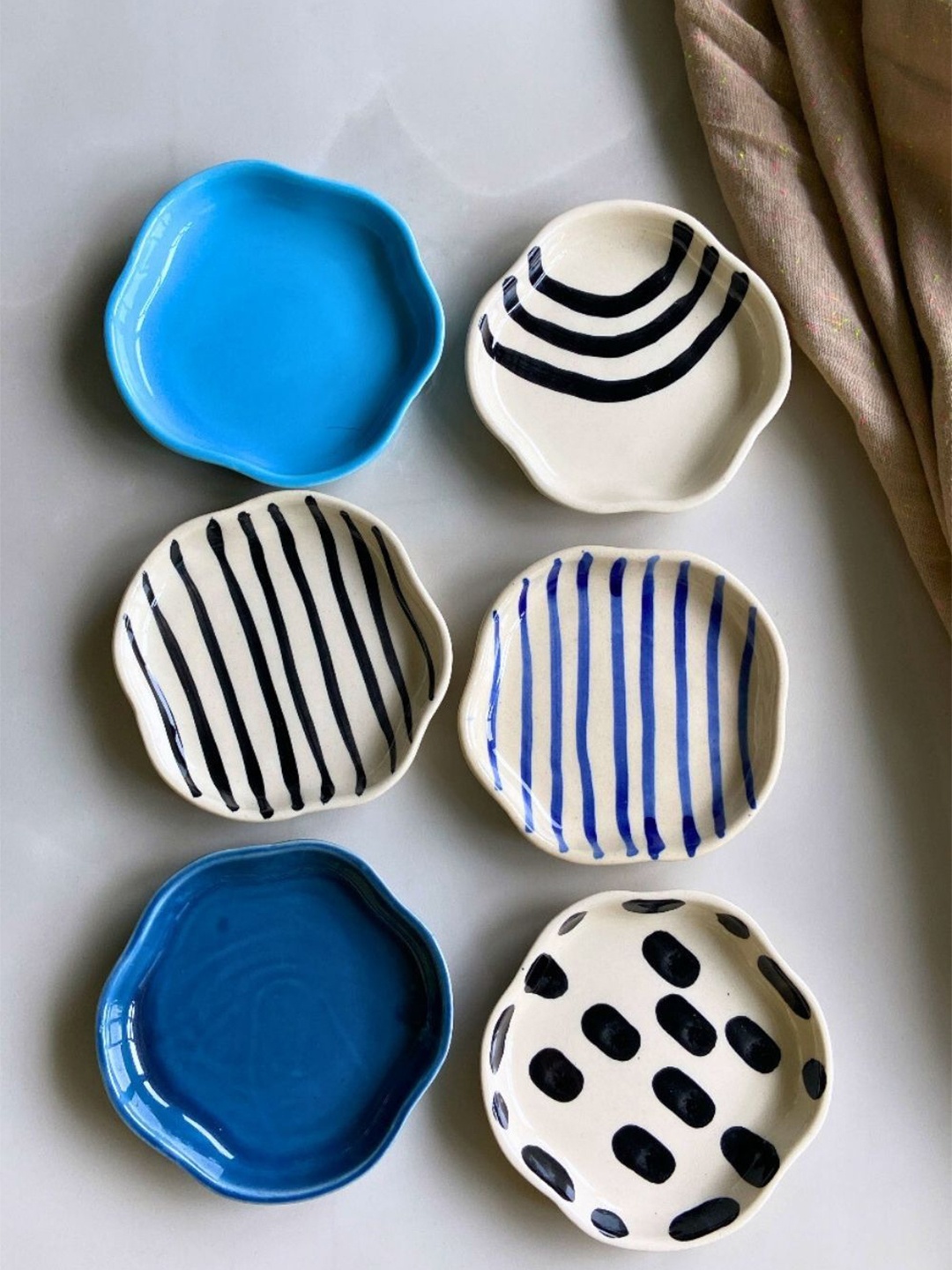

WEAVING HOMES Blue & White 6 Pieces Printed Ceramic Dessert Plate