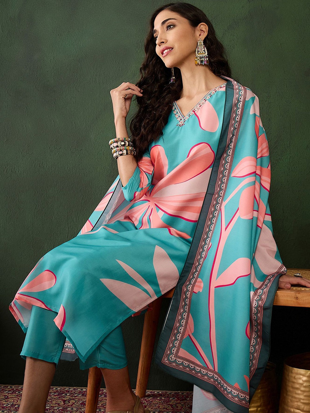 

Sangria Teal Green Floral Embroidered V-Neck Thread Woek Kurta & Trouser With Dupatta