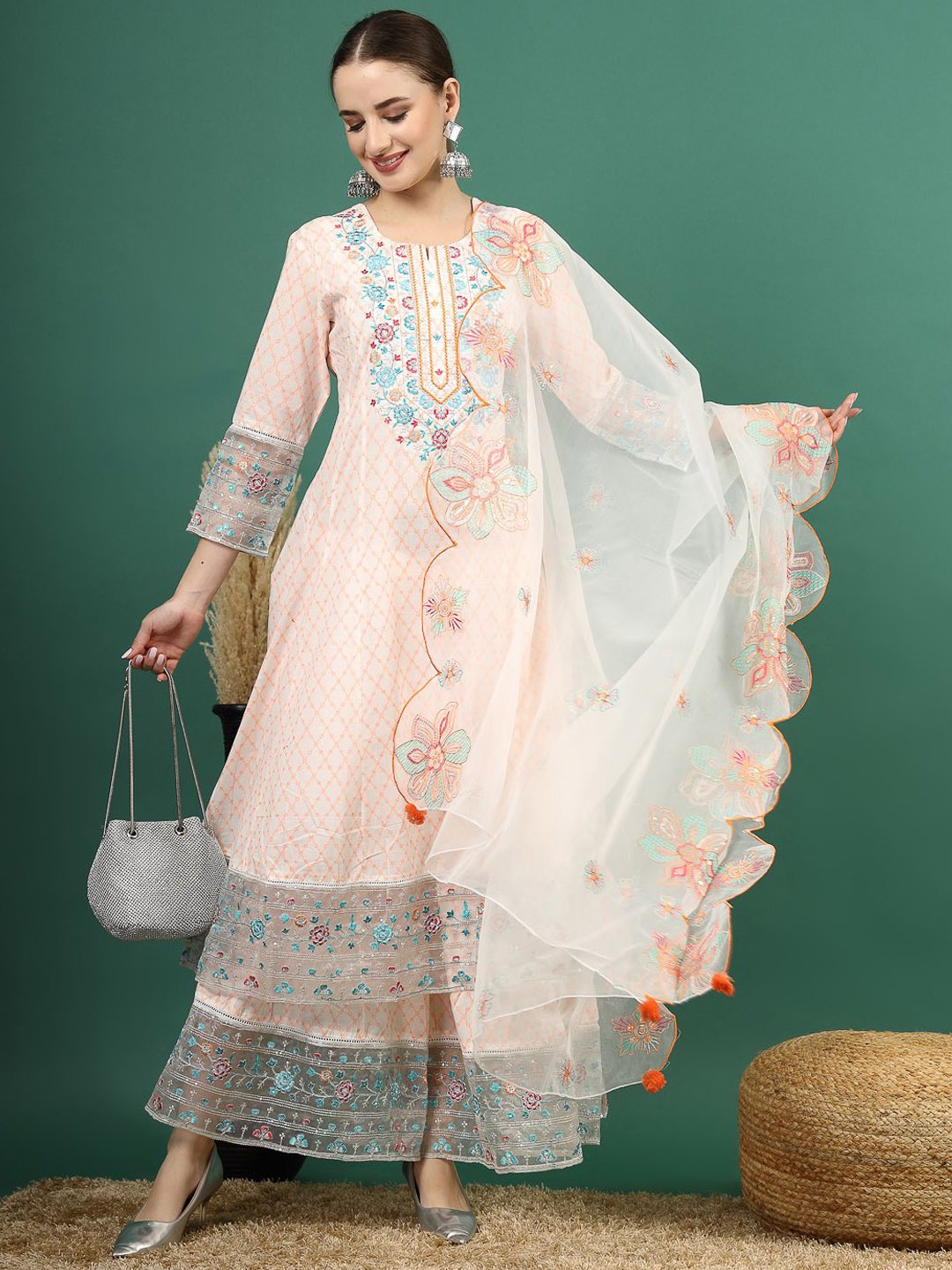 

Sangria Embroidered Kurta & Sharara With Dupatta, Cream