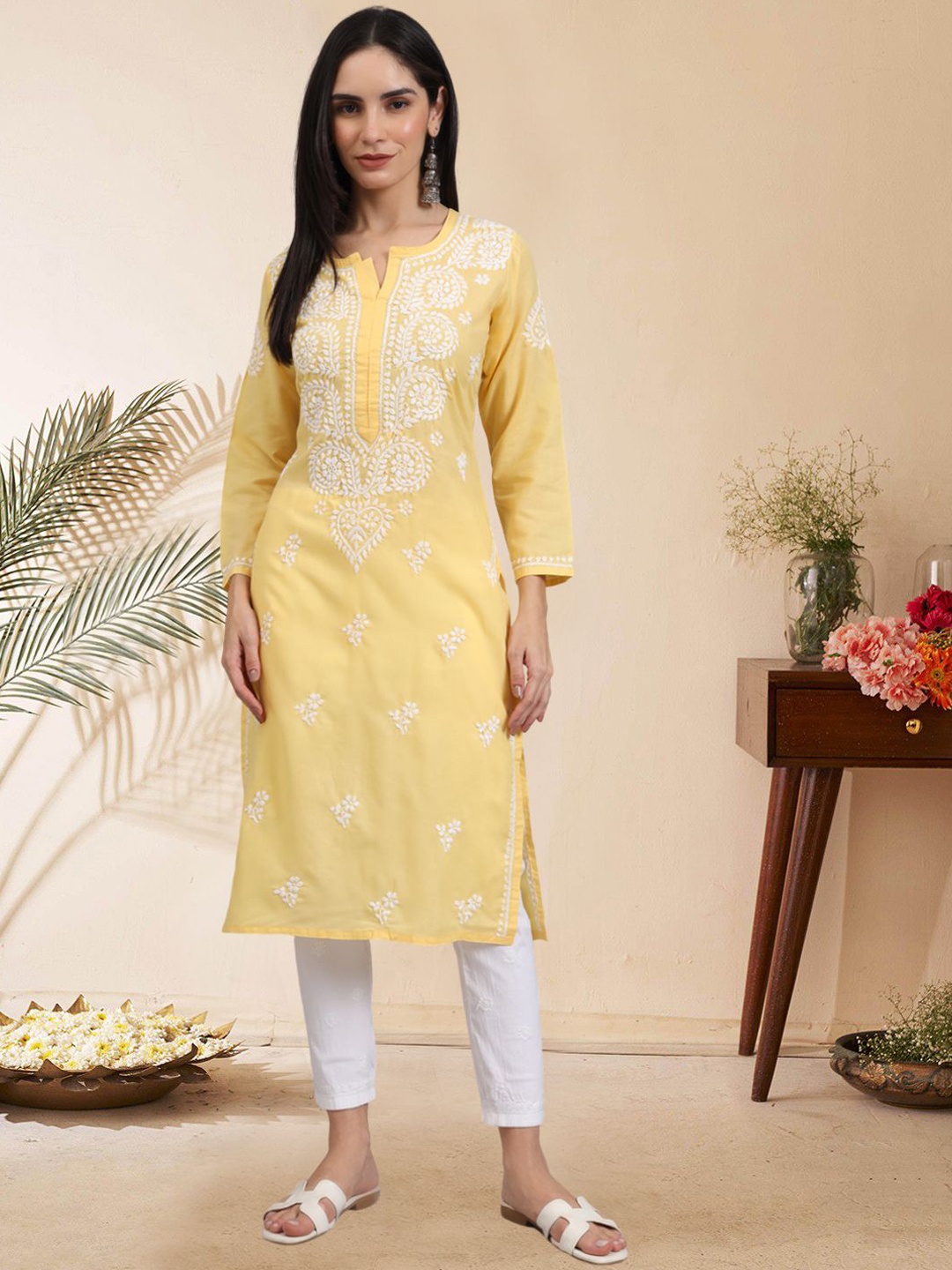 

PARAMOUNT CHIKAN Women Embroidered Lucknowi Chikankari Cotton Kurta, Yellow
