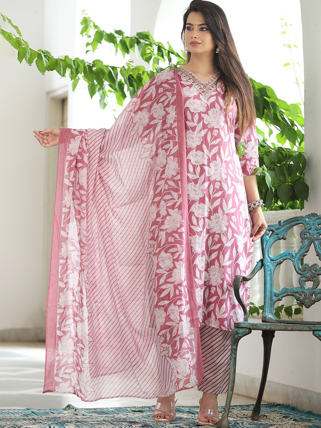 

G4Girl Floral Printed Thread Work Pure Cotton Straight Kurta With Trousers &Dupatta, Peach