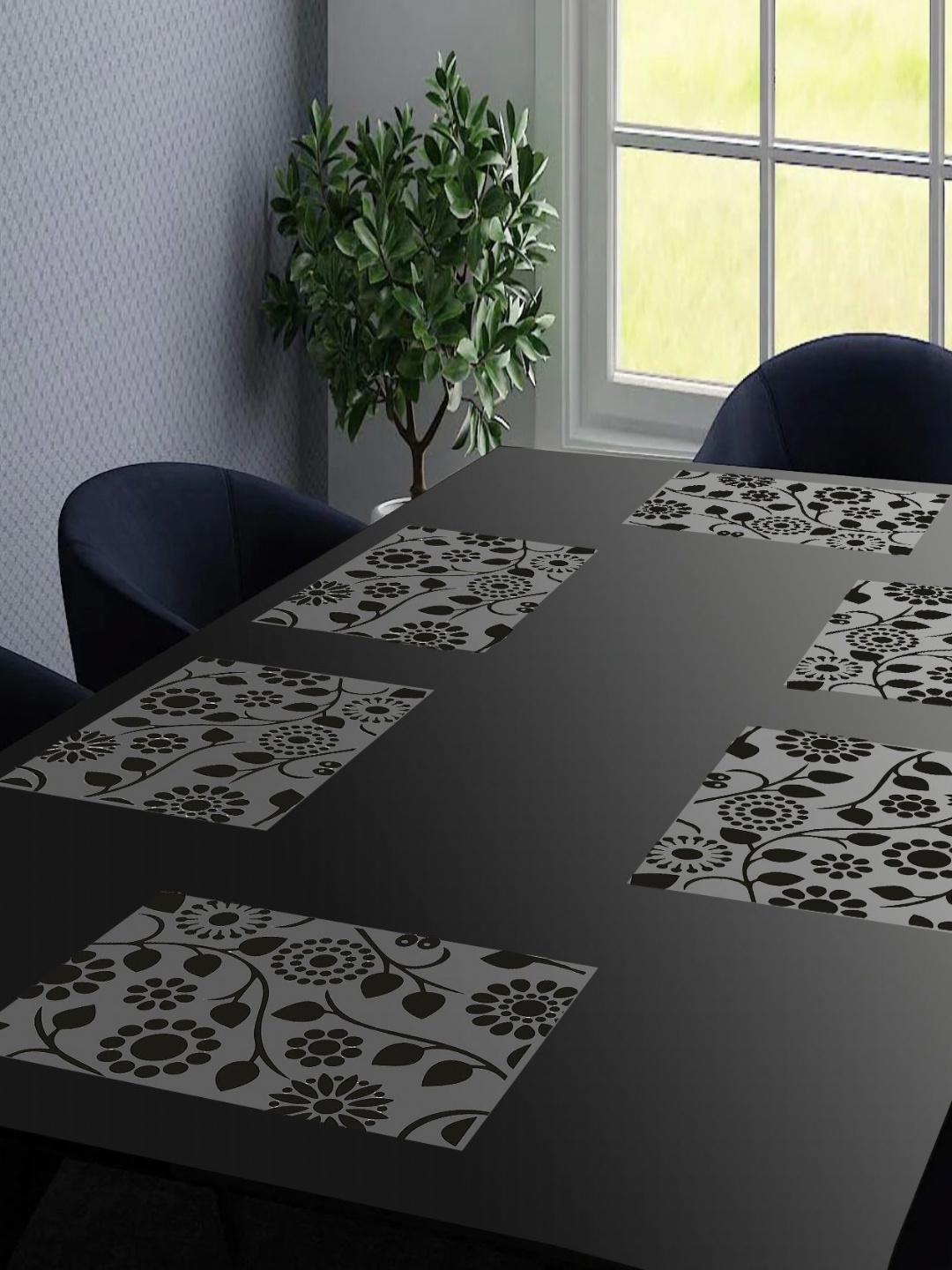 

LooMantha Black & Transparent 6 Pieces Floral Printed Table Placemats